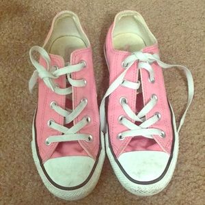 Pink Converse low tops